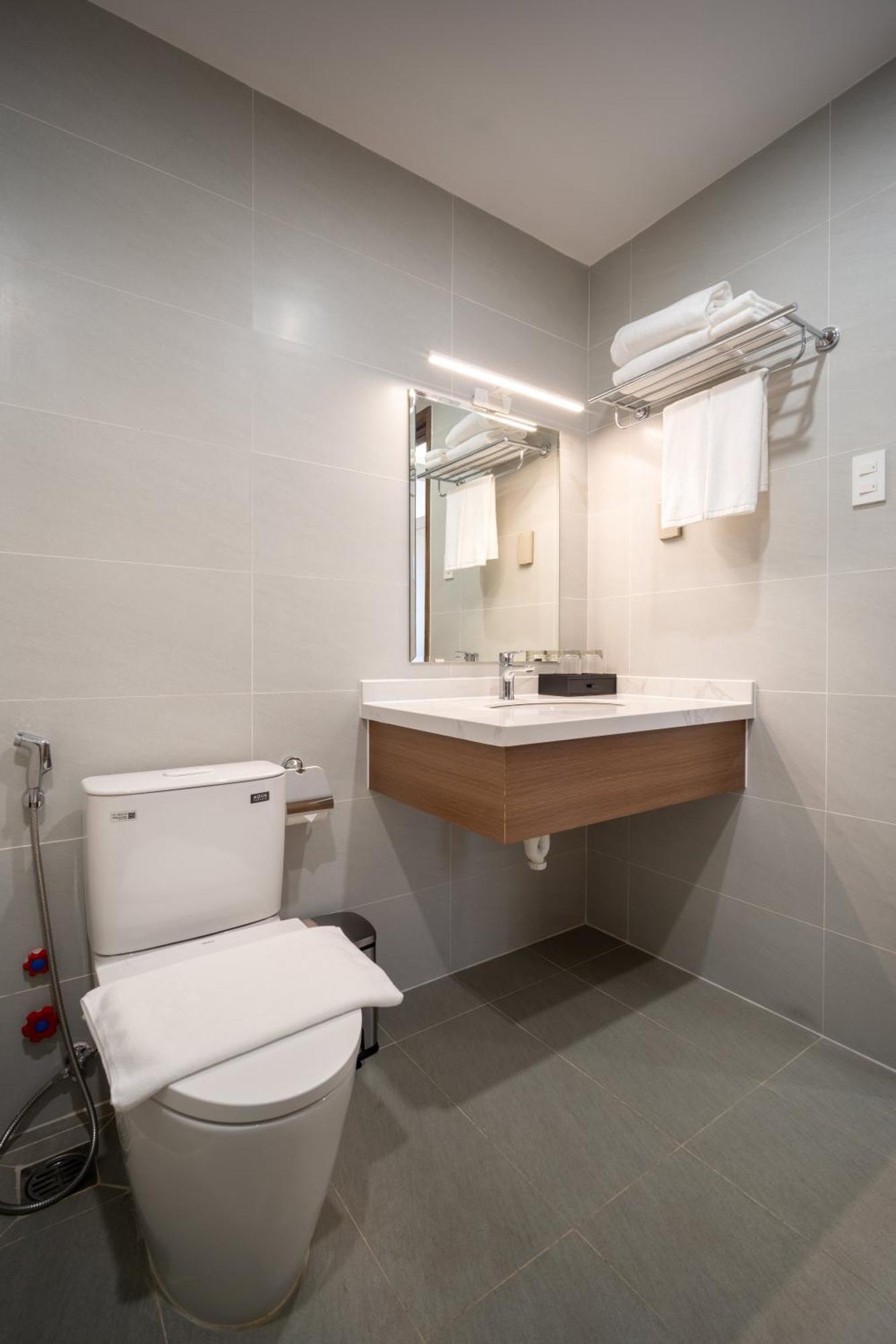The Hub Hotel - Airport Ho-Chi-Minh-Stadt Zimmer foto
